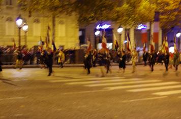 フランス　パリ　休戦記念日